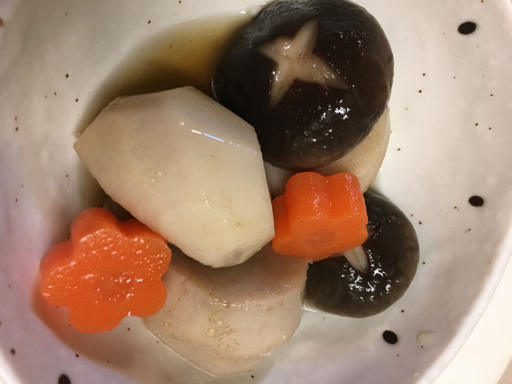 里芋と椎茸の優しい煮物
