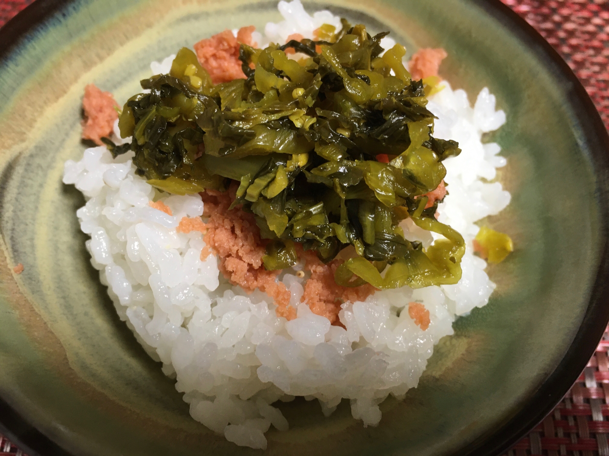 朝ご飯にも^ ^鮭＆高菜丼