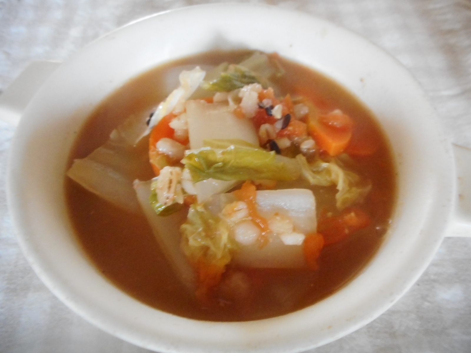 白菜と雑穀のトマト味噌スープ