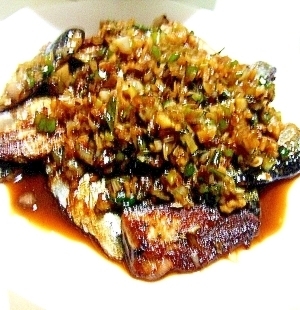 ご飯がすすむ！秋刀魚の豆板醤焼き
