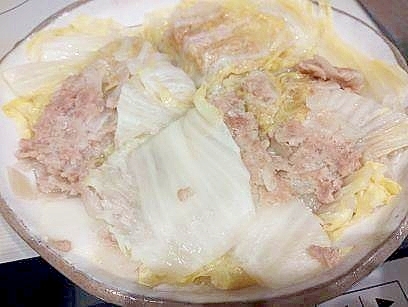 白菜と　豚ひき肉の　重ね蒸し