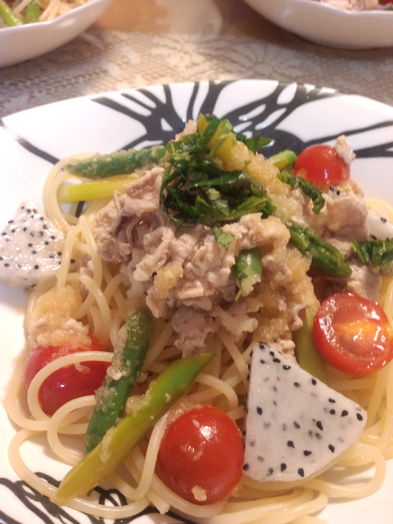 梅ポン酢おろしでサッパリ 豚しゃぶ冷製パスタ レシピ 作り方 By そらこ21 楽天レシピ