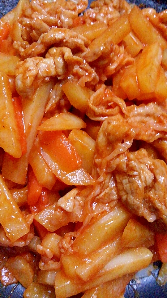 豚肉入り じゃがいもと人参のケチャップ炒め レシピ 作り方 By ぴぐ 楽天レシピ 豚肉入り じゃがいもと人参のケチャップ炒め レシピ 作り方 By ぴぐ 楽天レシピ