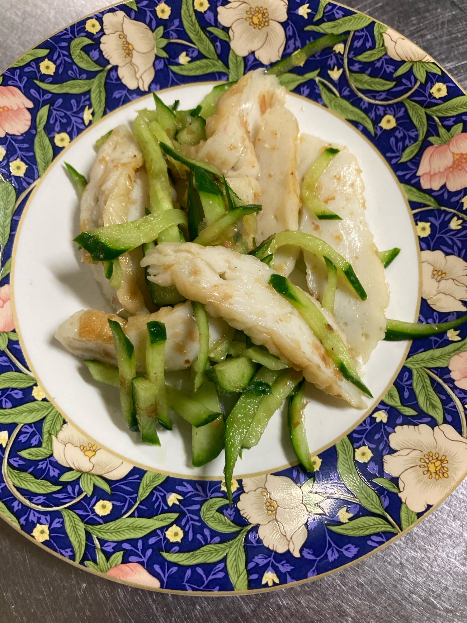 箸休めに 笹かまときゅうりの和え物