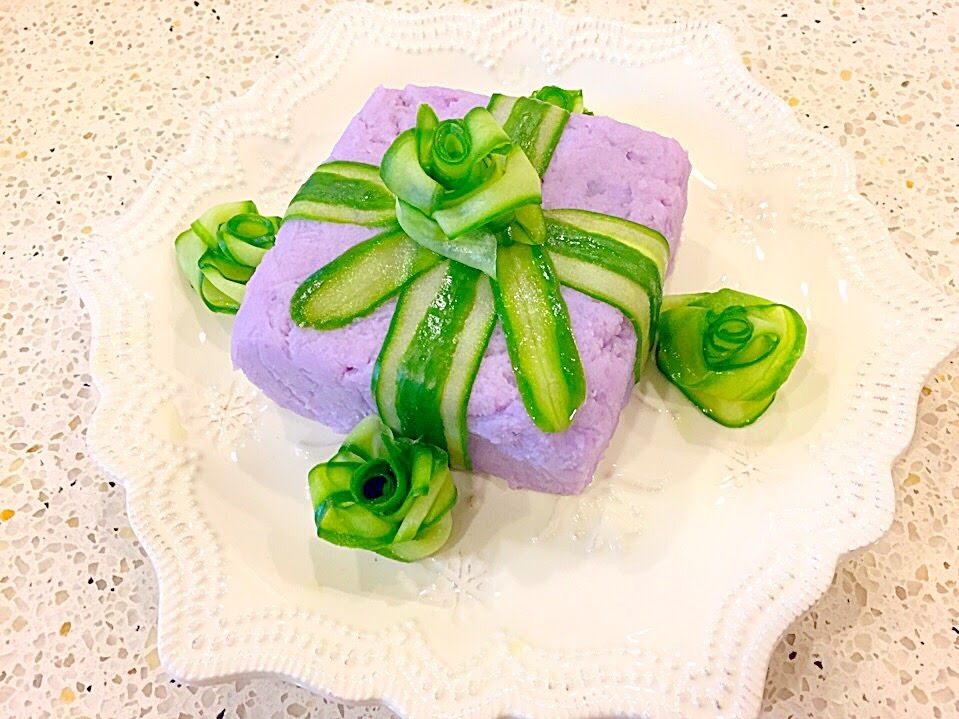 お祝いに　紫芋のギフトボックスサラダ