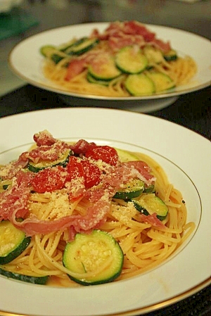 ズッキーニ の パスタ