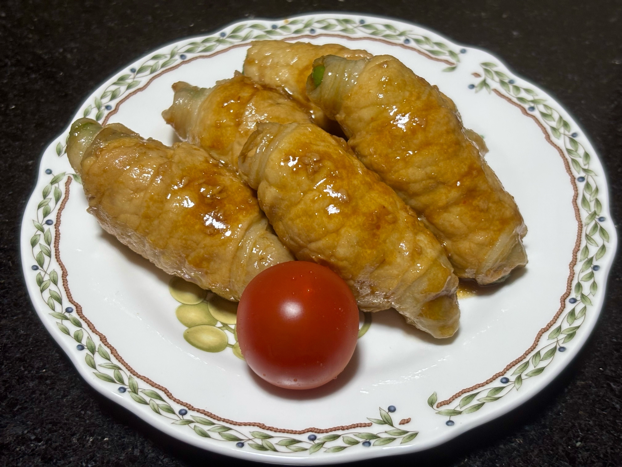 こんにゃくクッションで弾力感！ししとうの豚肉巻き