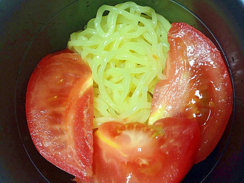 トマトだけのシンプルな冷やし中華弁当