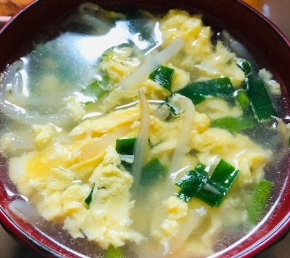 ニラともやしの中華風卵スープ