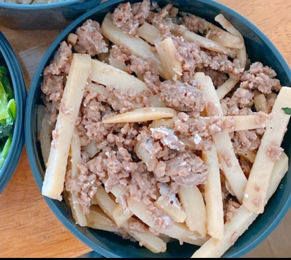 ピーマンがなくてジャガイモとひき肉のみですが、お弁当のおかずに美味しく作れました〜(〇*>∀<)ゞ★☆