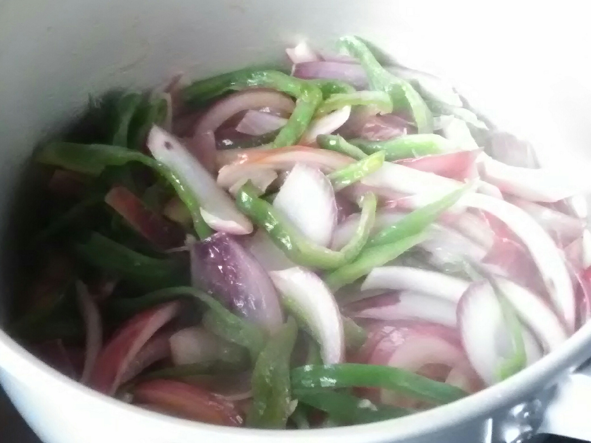 紫玉ねぎとピーマン炒め