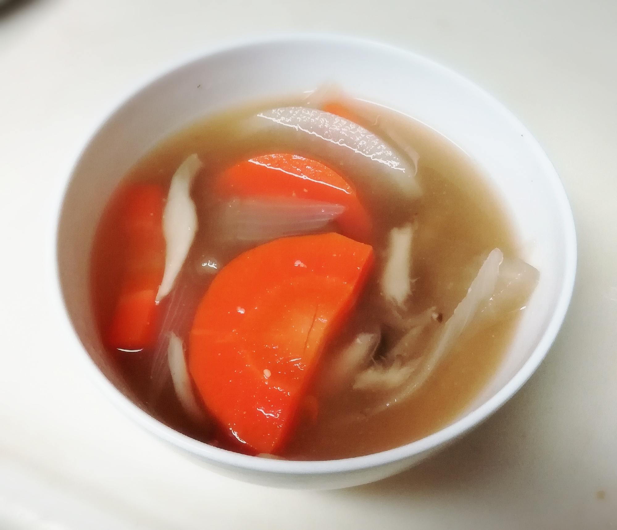 やさしい味わい♡コンソメ味噌スープ