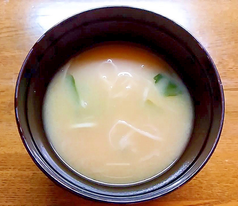 切り干し大根とワカメの味噌汁