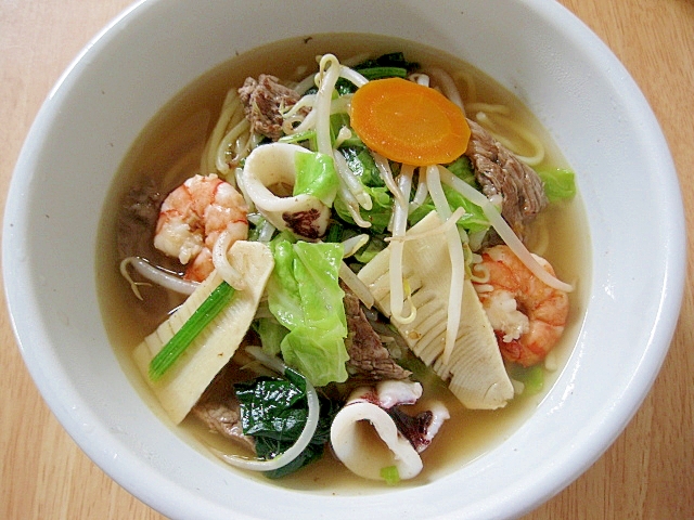 牛肉入り煮込みラーメン