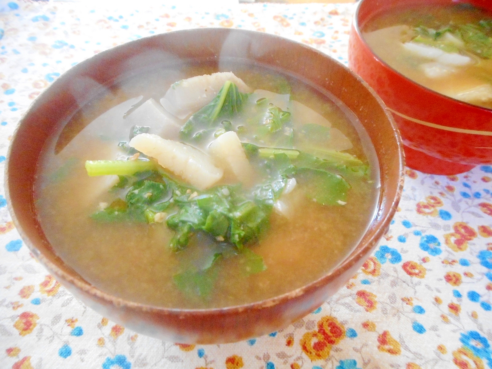 まびき菜と里芋、こんにゃくの味噌汁