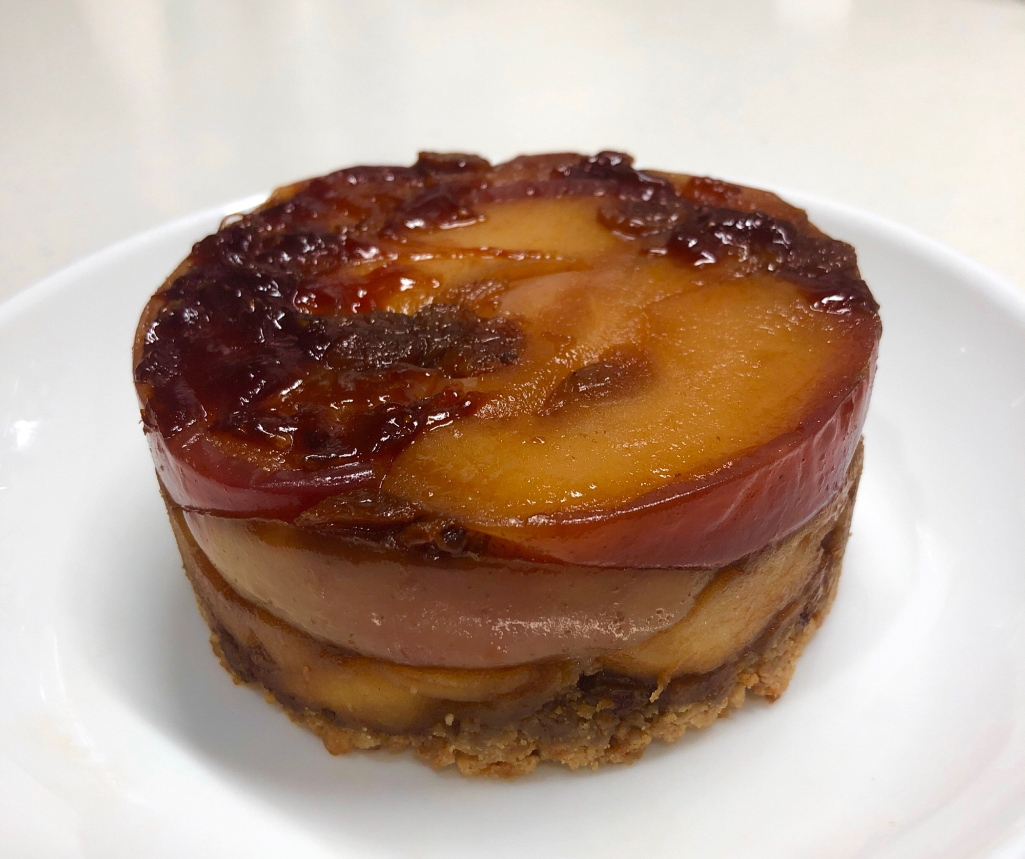 皿にのったタルトタタン