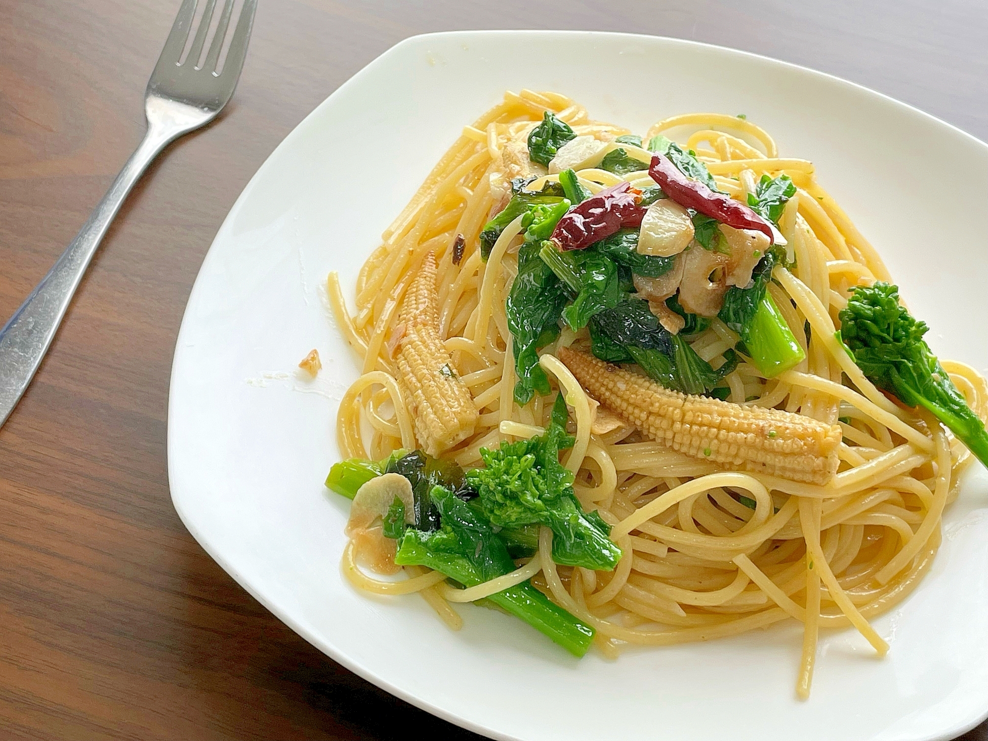 菜の花とヤングコーンのアンチョビパスタ