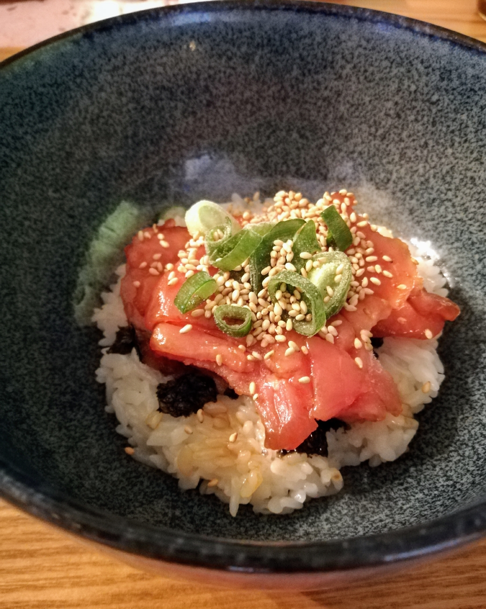 マグロ丼