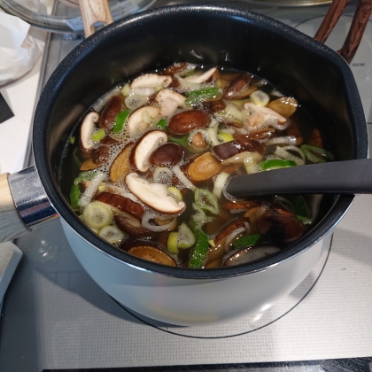 ごぼうと椎茸の中華スープ