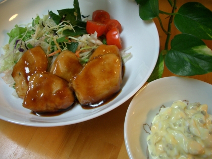 むね肉が安かったんで、作りました～（＾＾
そしたら、その日用事で一人食べられなかった息子が激怒！
また近々リピいたしますです～（*＾＾*）