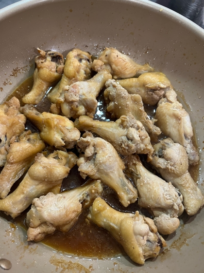 美味しかったです。
卵がなかったので手羽元だけに。今度は卵の他に大根とか入れて作ろうと思います。