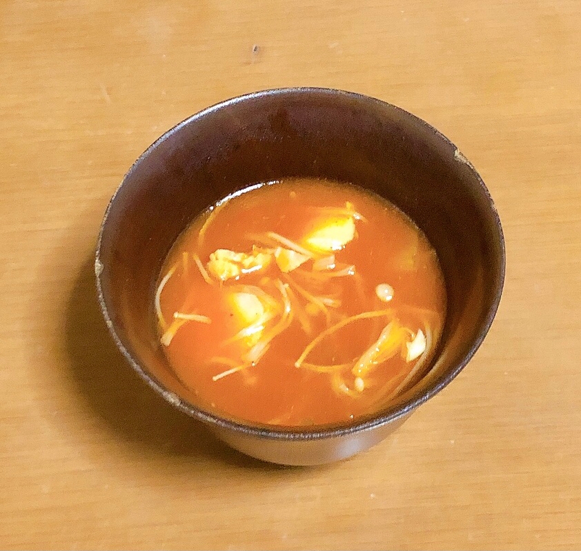 簡単⭐タラと野菜入りピリ辛スープ