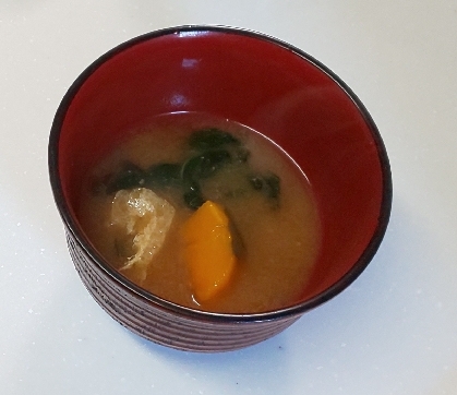 ほうれん草・かぼちゃ・油揚げの味噌汁