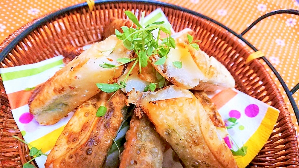 とろーり【お餅とチーズのロールぎょうざ】