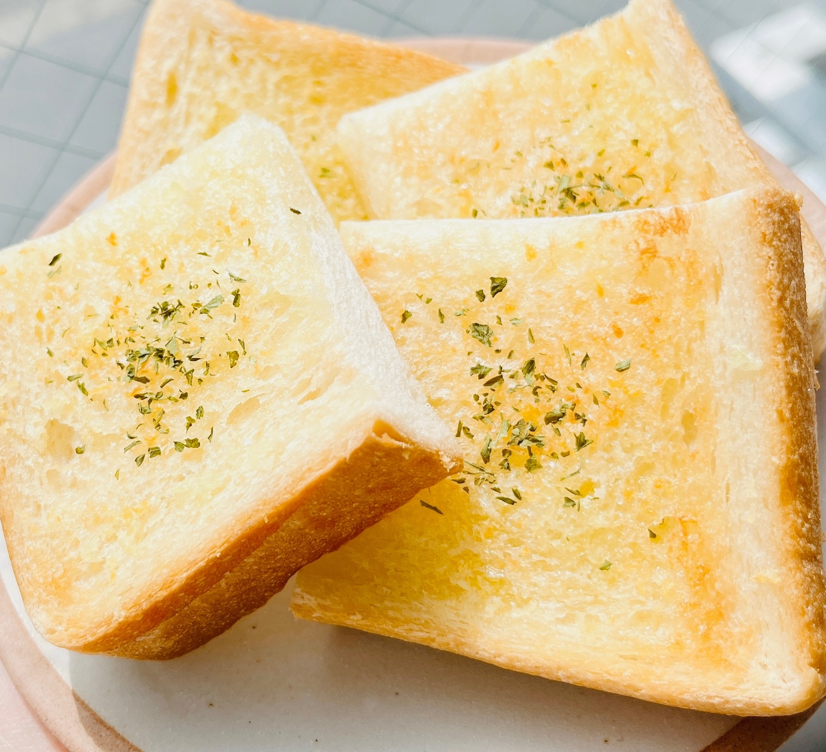 食パンで◎ガーリックトースト