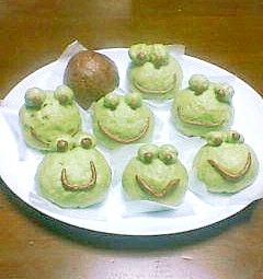 子どもが喜ぶカエルまんじゅう(青汁で色付！）