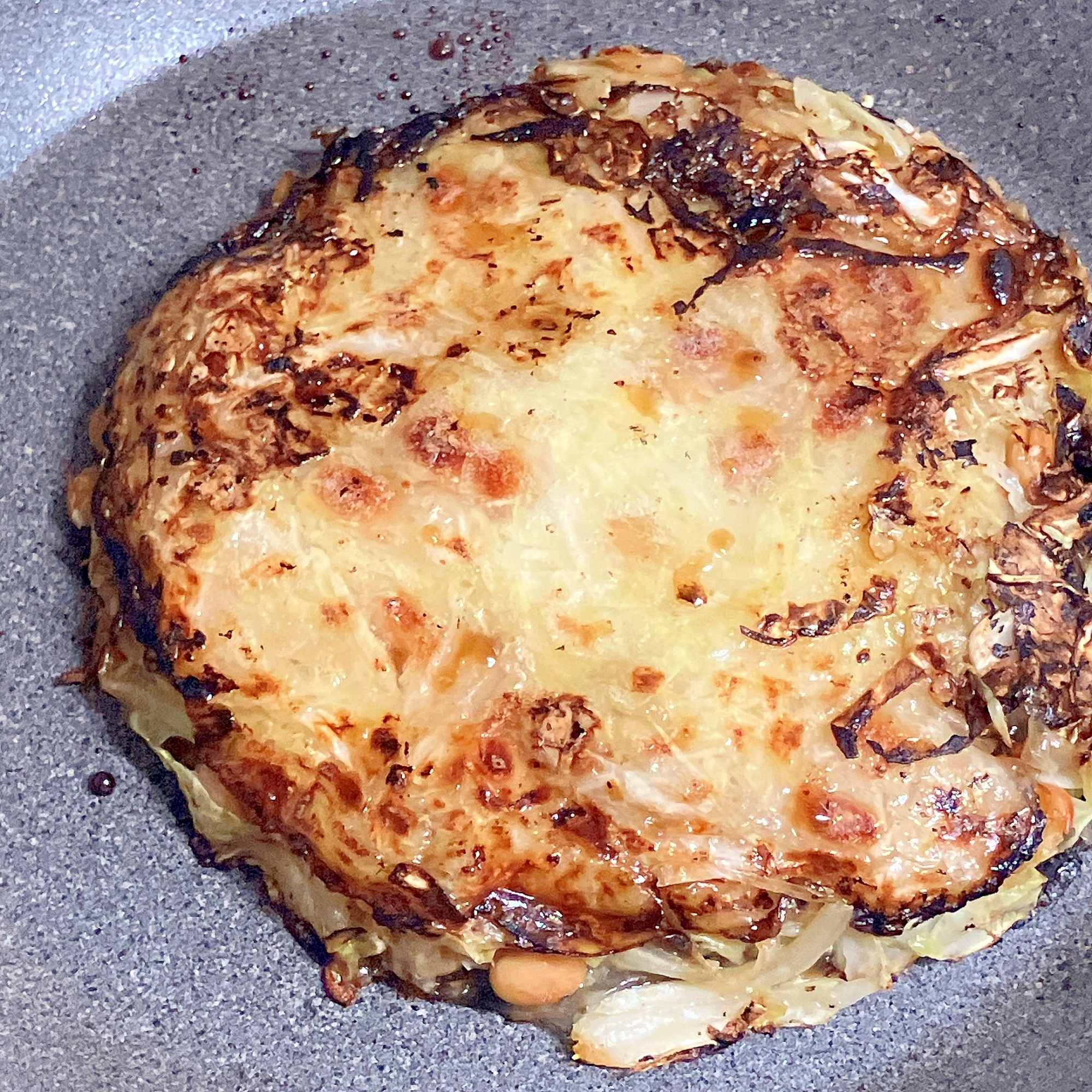 ライスペーパーを使って！納豆キャベツ焼き