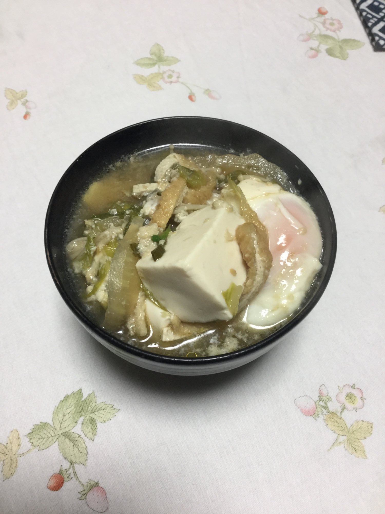 卵入り豆腐の味噌汁