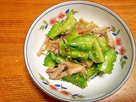 四角豆と　舞茸の　胡麻和え