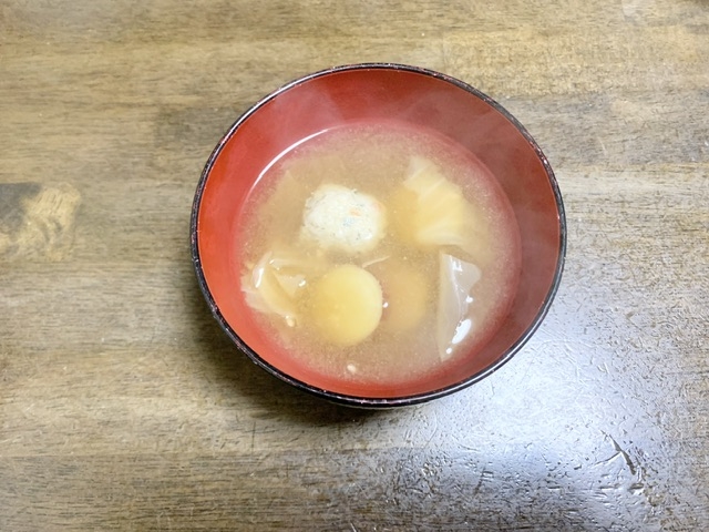 味噌汁レシピ　さつまいもと鶏団子の味噌汁