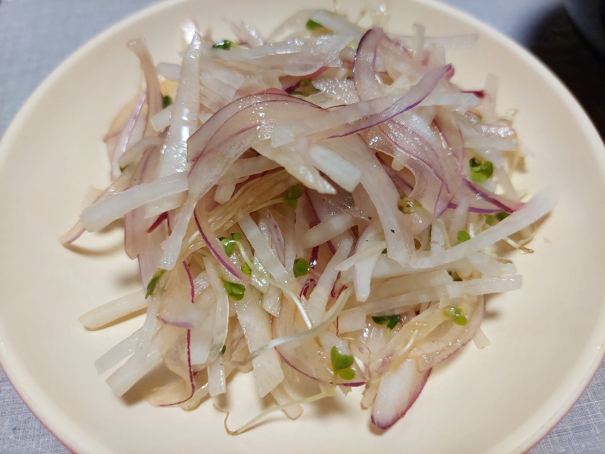 大根と紫玉ねぎとブロッコリースプラウトのサラダ レシピ 作り方 By Butterfly 楽天レシピ 大根と紫玉ねぎとブロッコリースプラウトのサラダ レシピ 作り方 By Butterfly 楽天レシピ