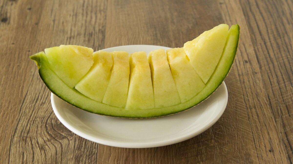 メロンの切り方 レシピ 作り方 By 管理栄養士 柴田真希 楽天レシピ メロンの切り方 レシピ 作り方 By 管理栄養士 柴田真希 楽天レシピ