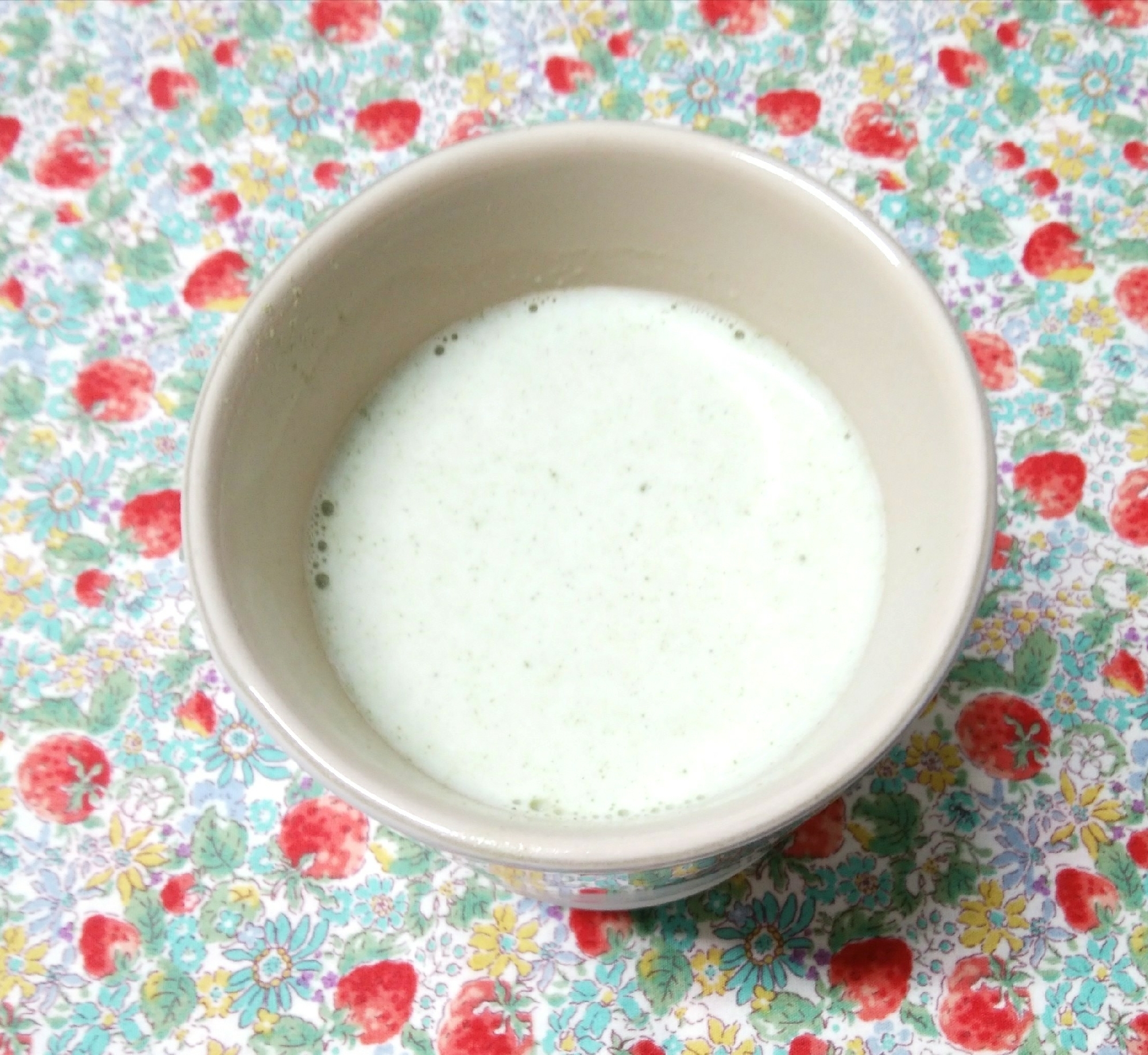 青汁のカルピス牛乳割り レモン汁と杏仁豆腐入り レシピ 作り方 By Mamacream 楽天レシピ