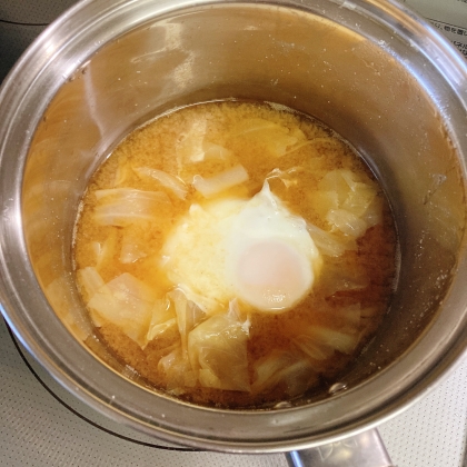 卵まるまる１個入り味噌汁
