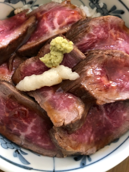 わさびのせ✧*ローストビーフ丼