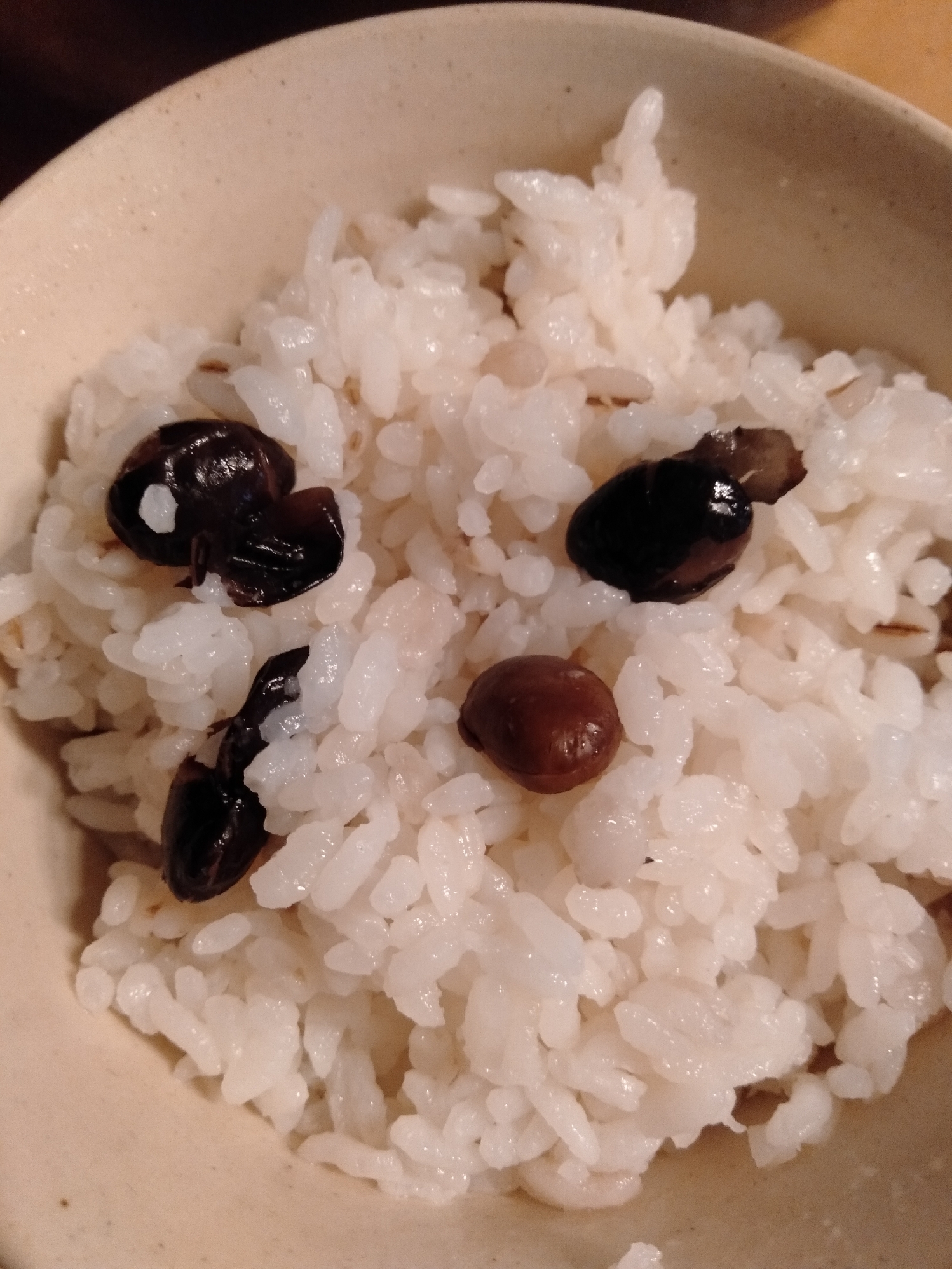 黒豆茶の出がらしで黒豆こはん