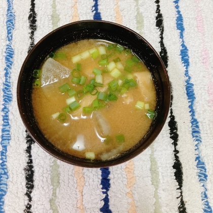 大根と玉ねぎと油揚げのお味噌汁