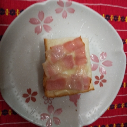 夢シニアさん
おはようございます
今朝も気持ちいい青空ですね
朝食でつくりました
美味しかったです
(◠‿・)—☆