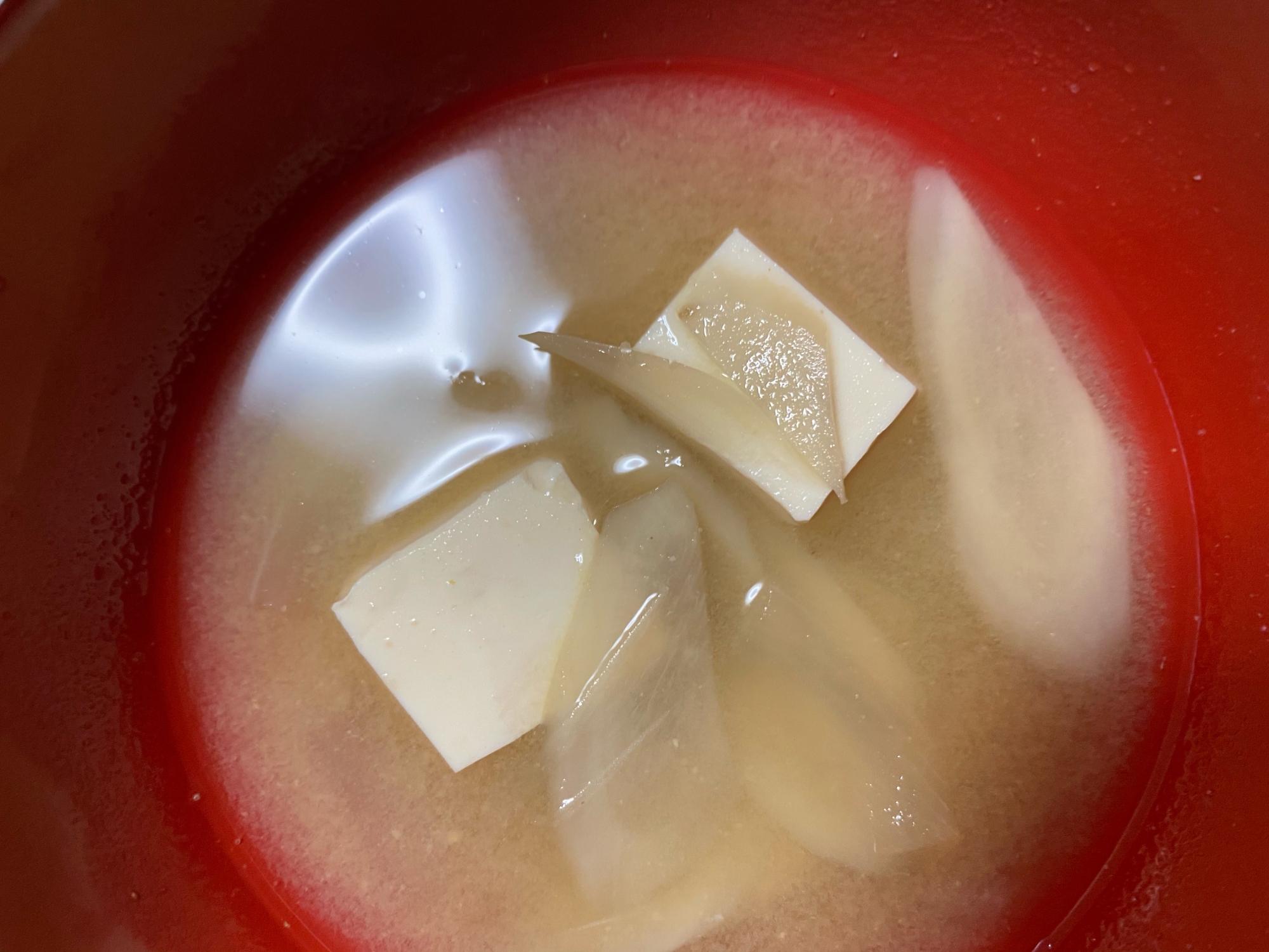 ごぼうと豆腐の味噌汁