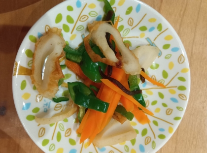 ご飯泥棒♡ピーマンとにんじんと油揚げの甘辛炒め