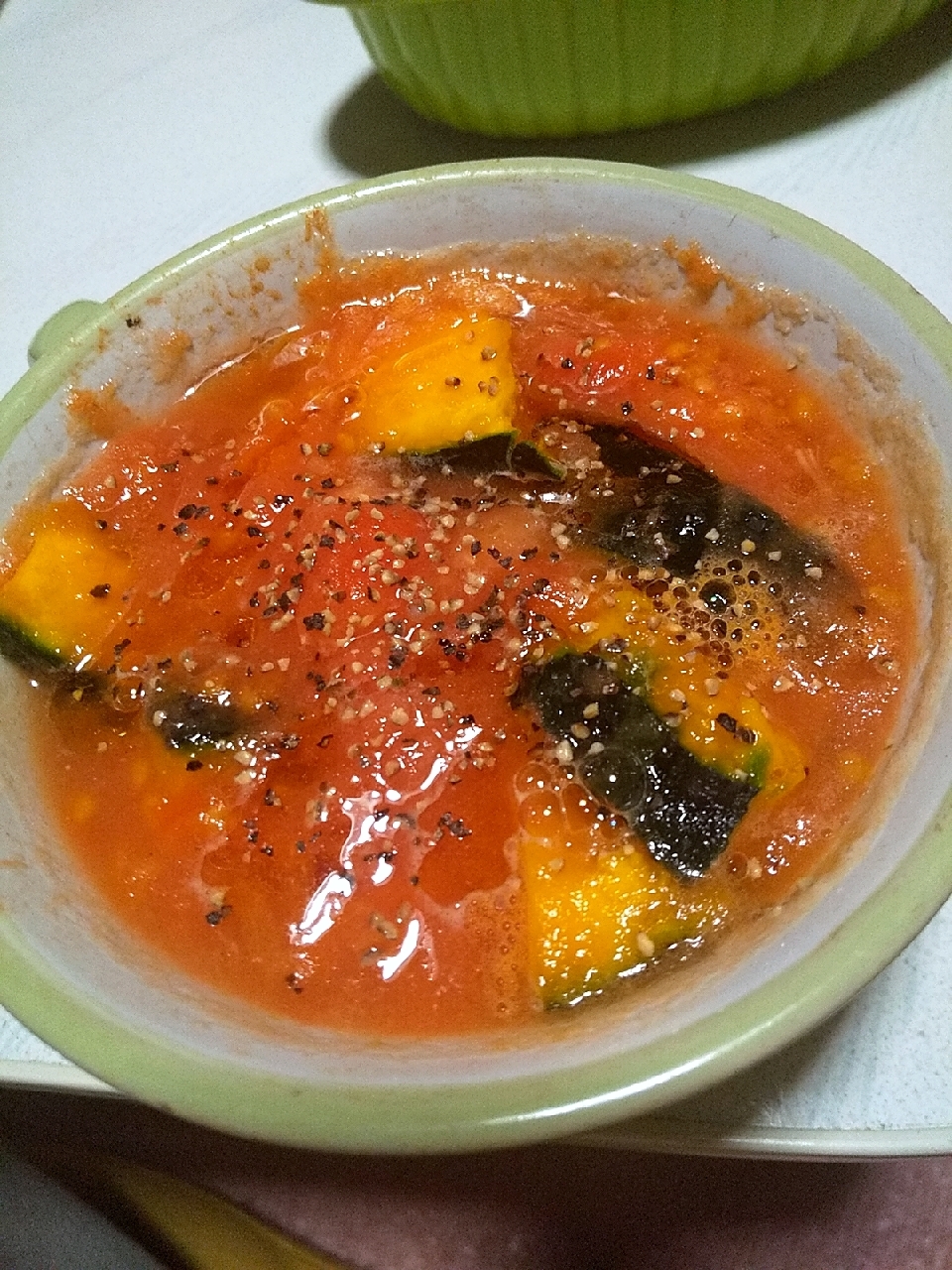 ツナ缶の汁活用★レンジでかぼちゃ入りトマトスープ