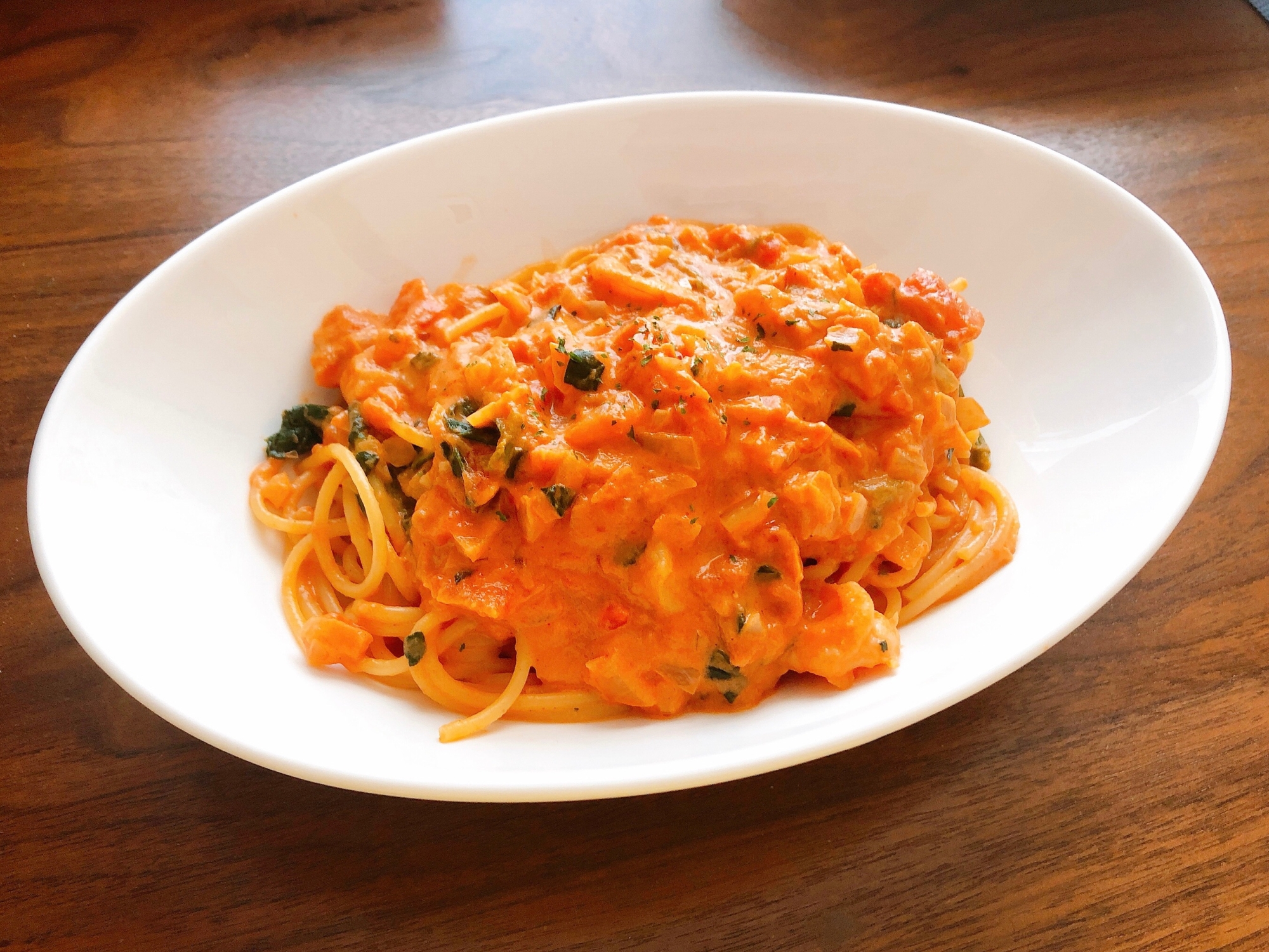 トマトクリームパスタ