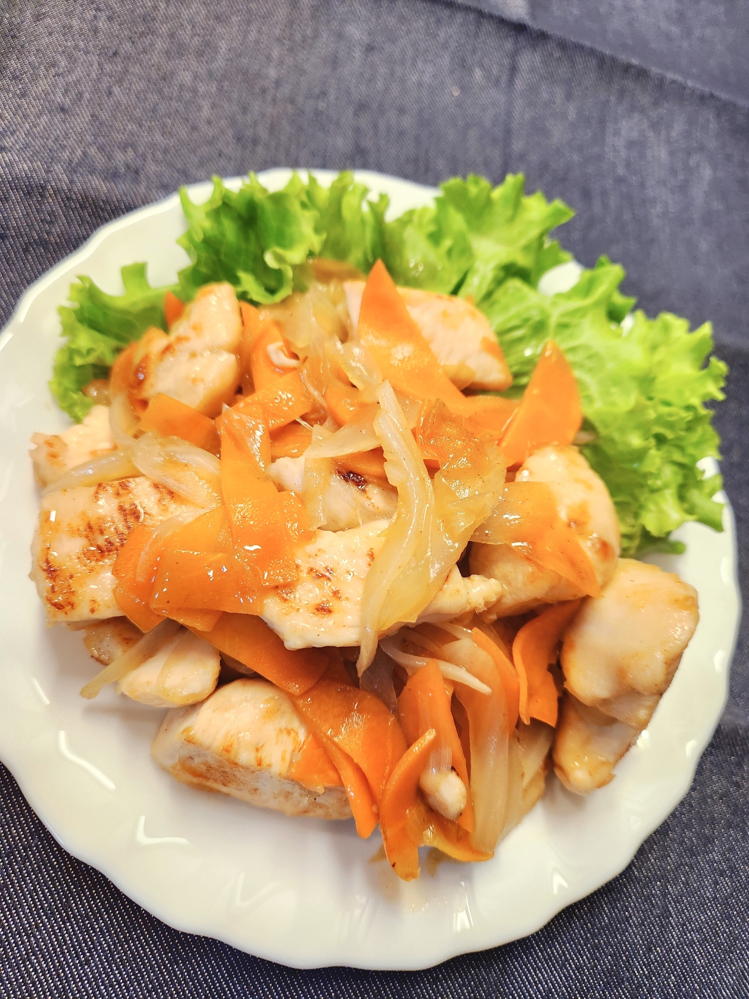 【おかず】鶏肉と野菜のナンプラー炒め