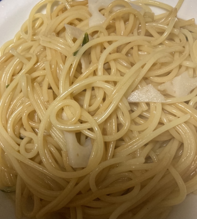 レンコンとねぎのバター醤油パスタ