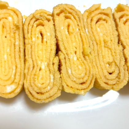 粉チーズ入りの卵焼き˚✧₊♩
