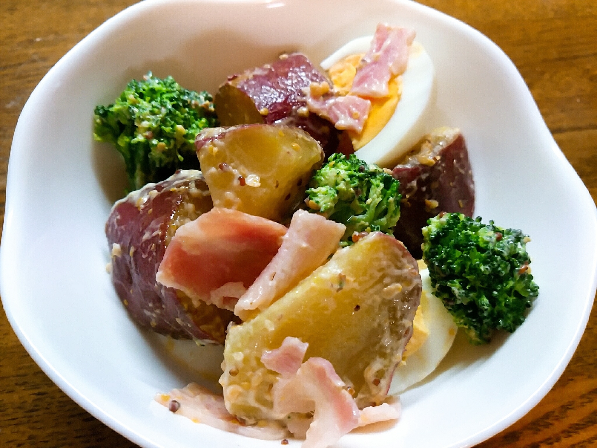 薩摩芋と卵とブロッコリーのマスタードサラダ